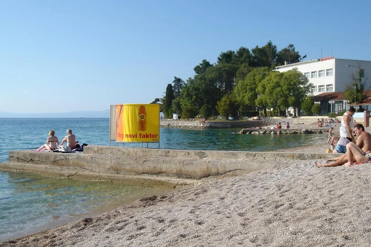 Apartments With A Parking Space Nska, Krk - 21669 Malinska